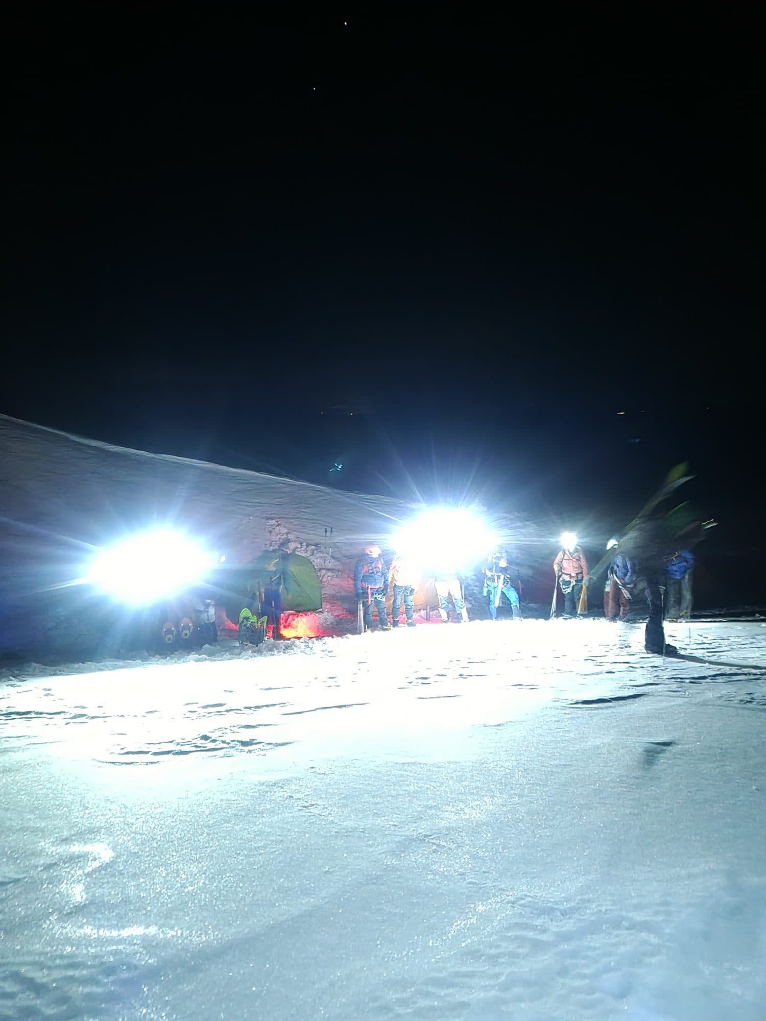 El club trabajando desde temprano